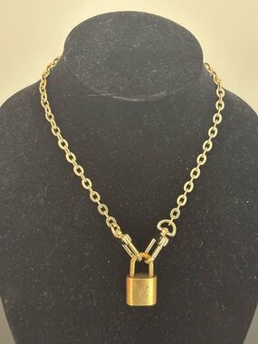 Louis Vuitton Gold Lock Accessory #305. NO KEY